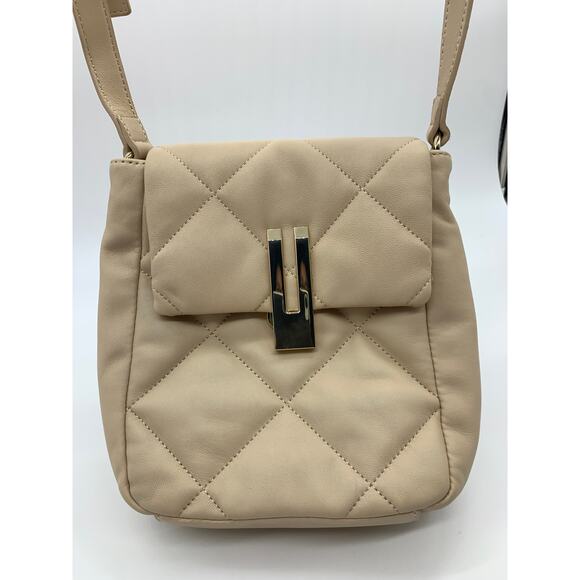 Vince Camuto Quilted Leather Crossbody Doty Womens Purse - Picture 2 of 10